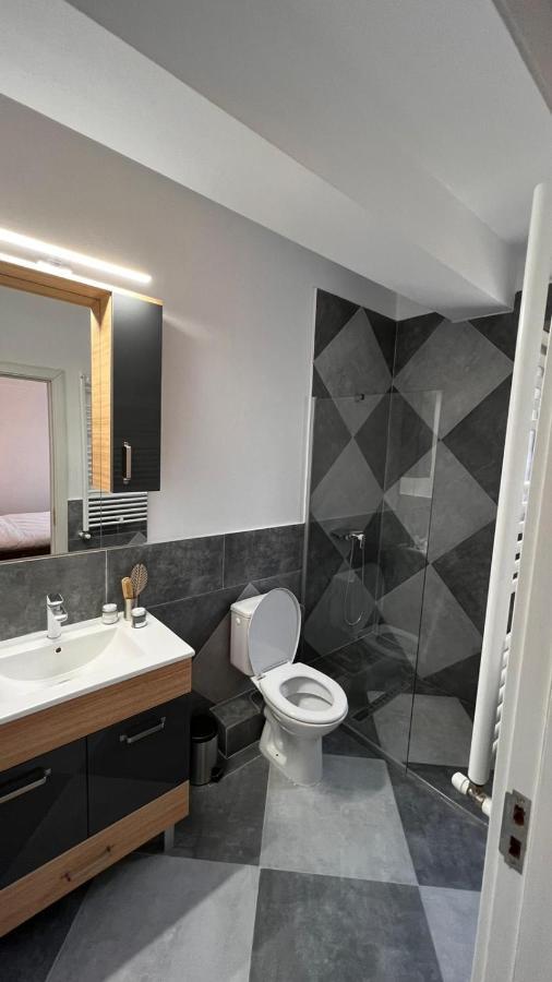 Ispera At The Vila Hotel Corbeanca Exterior photo