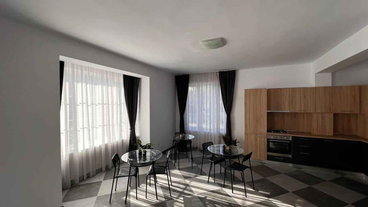 Ispera At The Vila Hotel Corbeanca Exterior photo
